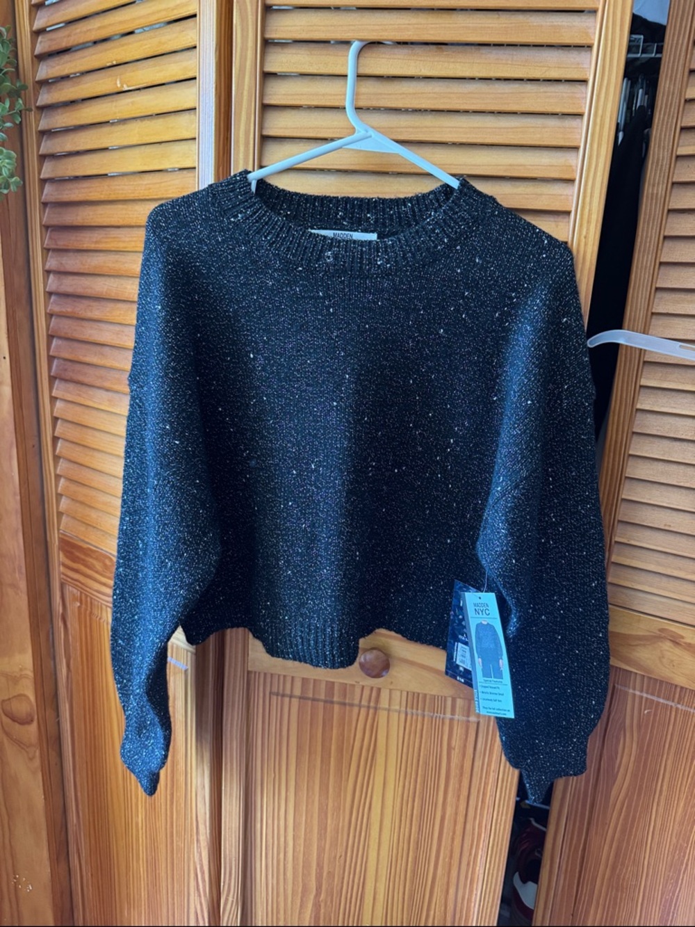 NWT Madden NYC SIZE L Black Sparkle Crewneck Sweater - Women's